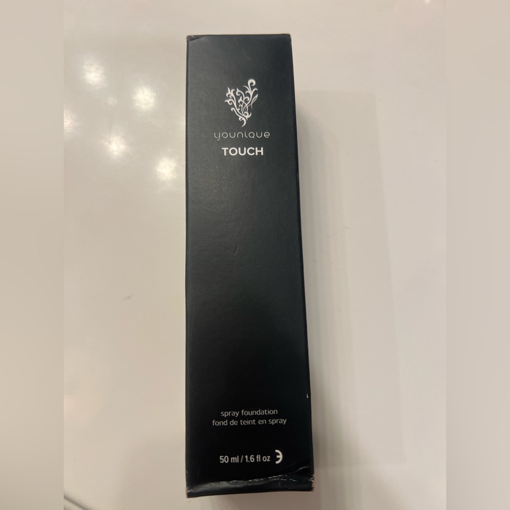 Younique touch spray foundation *taffata